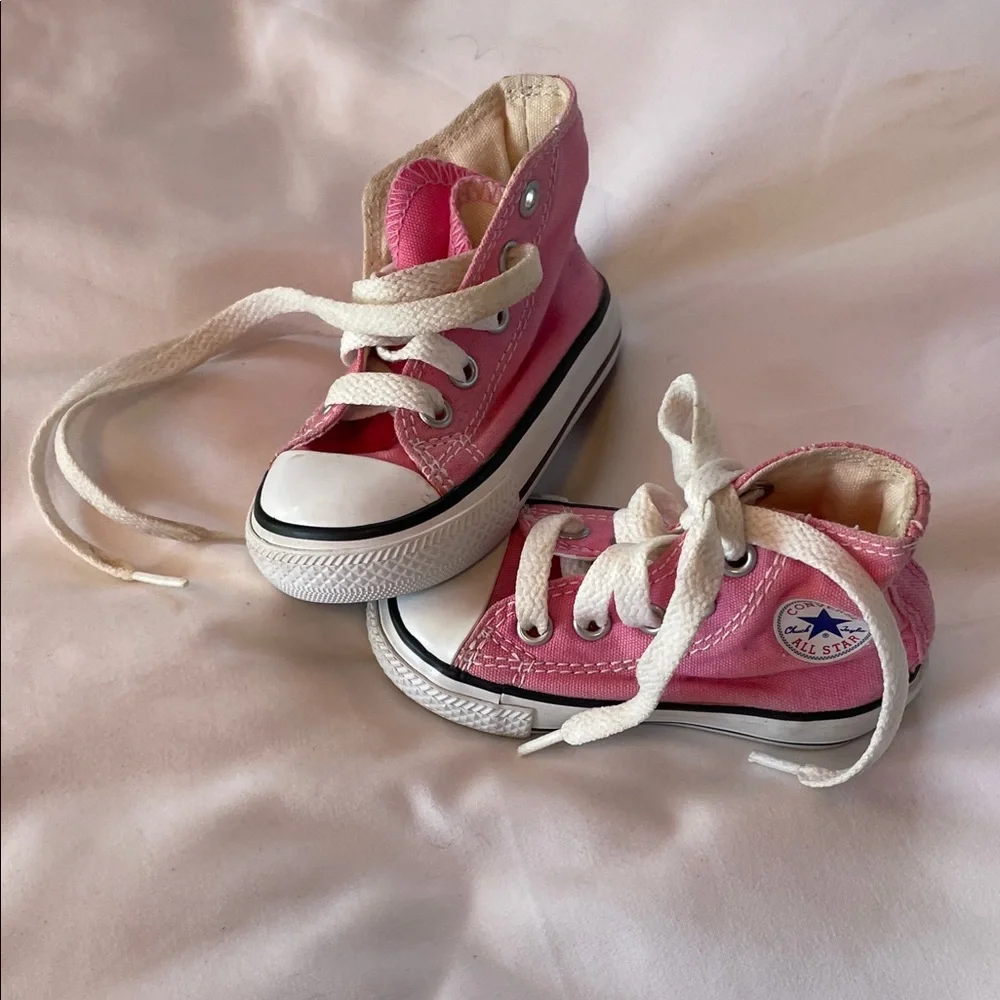 Converse Kids Pink High-Tops